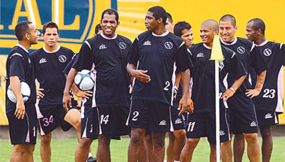 Boys inicio pretemporada en la Videna y está por fichar a golero Burtovoy y Juan Pajuelo 