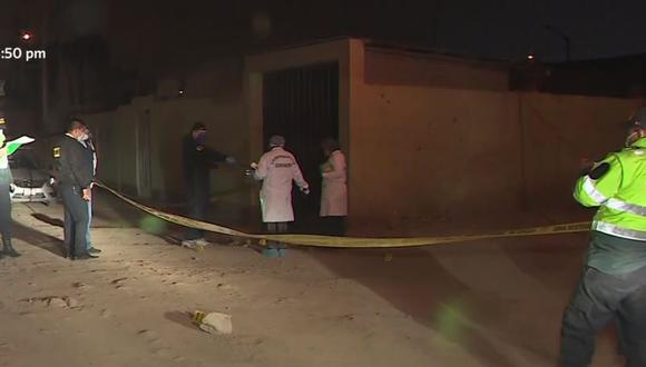 Peritos de Criminalística llegaron al lugar para recoger evidencias tras la muerte de niña de 3 años en Carabayllo. (Captura: América Noticias)