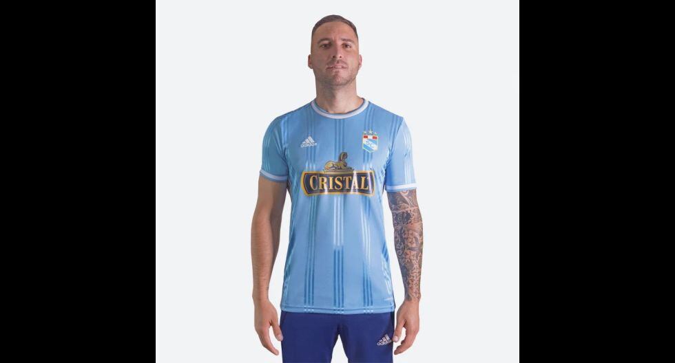 Sporting Cristal presentó oficialmente su nueva camiseta par