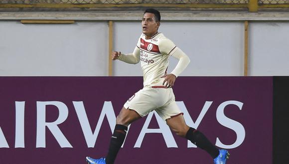 El delantero de Universitario y la selección peruana podría emigrar a Europa. (Foto: AFP)