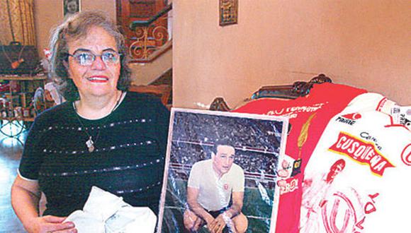 Marina Fernández, hija del gran "Lolo", dijo presente en aniversario crema