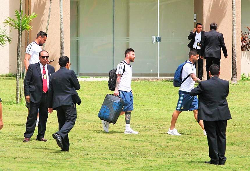 Lionel Messi llegó a Buenos Aires y hoy entrena con selección argentina