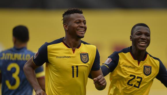 El conjunto ecuatoriano se hizo respetar en casa y le anotó 6 tantos a Colombia (Foto: AFP)