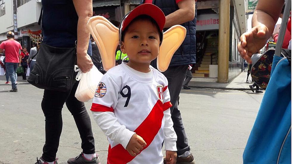 Perú vs. Nueva Zelanda: calles de Lima se pintaron de rojo y blanco [FOTOS]