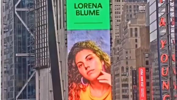 Lorena Blume llega a Times Square como parte de la campaña Spotify Equal. (Foto: Instagram @lorenablumemusica).