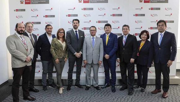 Agustín Lozano y representante de Conmebol se reunieron con el ministro del Comercio Exterior y Turismo. (Foto: MINCETUR Perú
@MINCETUR)
