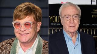 COVID-19: Elton John y Michael Caine protagonizan divertida campaña de vacunación