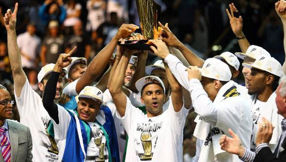 San Antonio Spurs campeonan en la NBA al vencer a los Miami Heat 104-87
