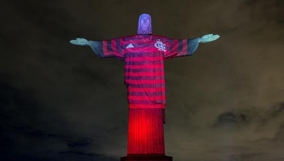 El Cristo Redentor se viste con camisa del Flamengo antes de la final. (Twitter)