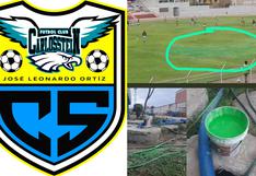 Liga 1 | Tapan con pintura verde los huecos en la cancha de Carlos Stein (FOTO)