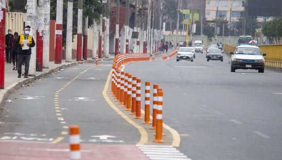 En las ciclovías se han colocado señalización horizontal de líneas continuas y discontinuas, además, flechas direccionales. (Foto: Municipalidad de Lima)