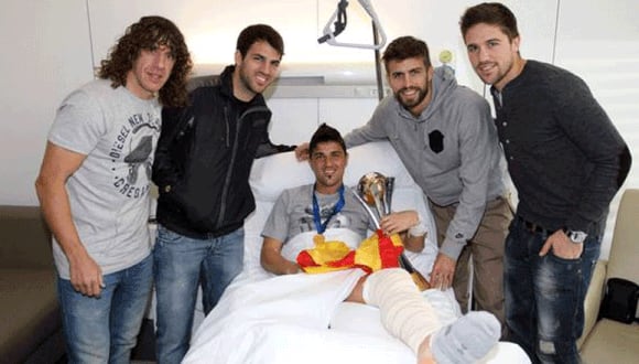 Los campeones visitan a Villa en el hospital