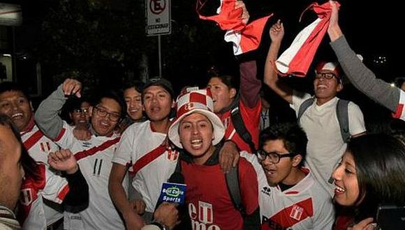 Selección peruana: Hinchas la recibieron hoy entre aplausos