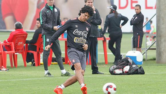 Selección peruana: Óscar Vílchez y Aldo Corzo contra Argentina