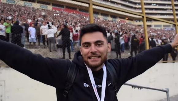 Youtuber de España llegó al Perú, se hizo hincha de Universitario y cantó: "Dale campeón, dale campeón" | VIDEO