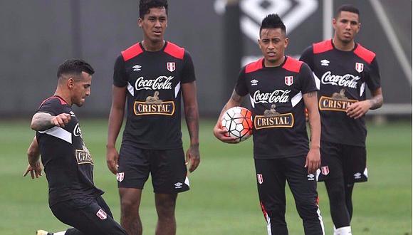Gareca prueba otro once sin Jefferson Farfán