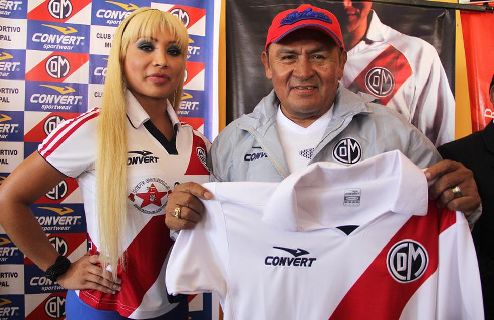 La piel edil: Mira la camiseta de Deportivo Municipal modelo 2013 [FOTOS]