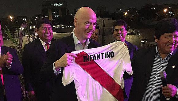 Presidente de la FIFA destacó el nivel de la selección peruana ante Holanda