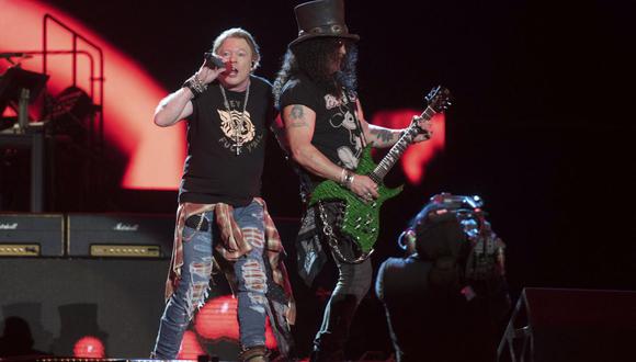 Axl Rose, Slash y Duff McKagan se encuentran inmersos en su gira "South American Tour 2022". (Foto: Alejandro MELENDEZ / AFP)