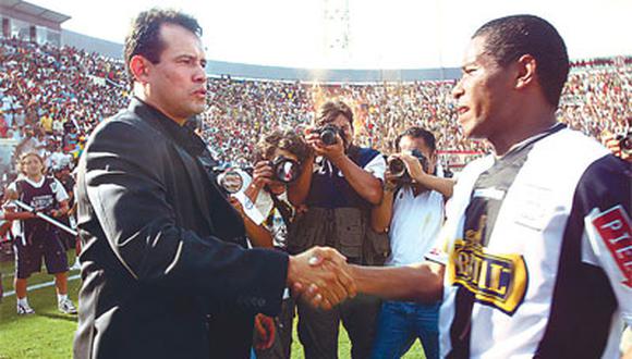 "Cabezón" Reynoso regresa a Matute en aniversario de tragedia del Fokker. No olvida su pasado blanquiazul 