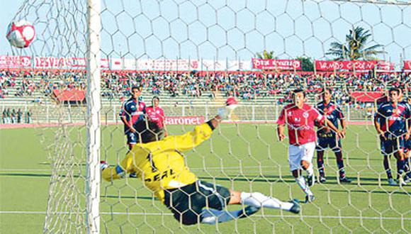 Aurich estaba caminando mal, pero ayer se compuso y goleó 3-0 al José Gálvez