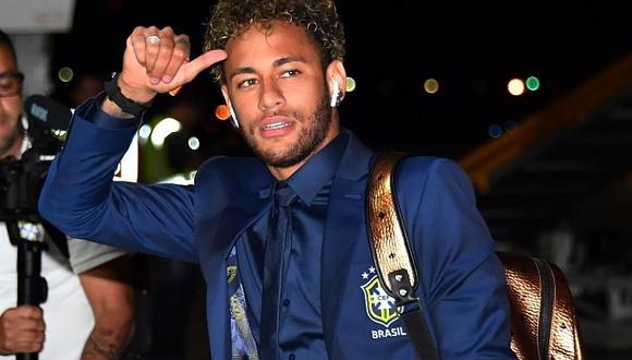 Rusia 2018: Neymar bailó con hinchas que lo esperaban en Sochi