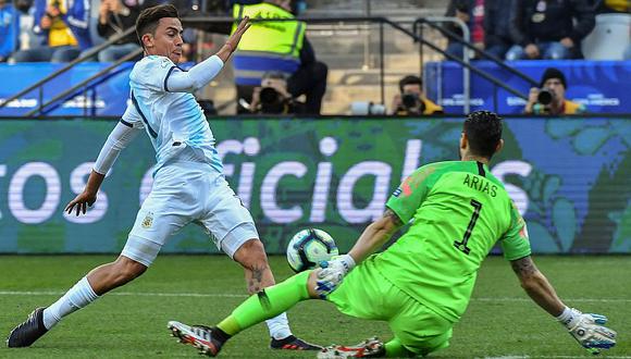 Argentina vs. Chile | Paulo Dybala definió de forma exquisita ante salida de Arias y puso el 2-0 | VIDEO
