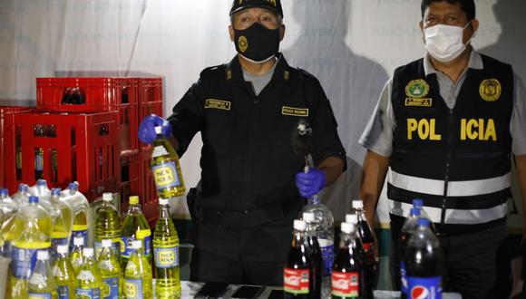 Policía desarticuló banda dedicada a reenvasar bebidas gaseosas en una vivienda de San Miguel. (Foto: César Bueno/@photo.gec)