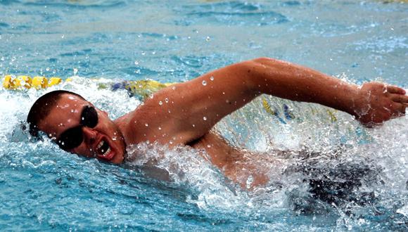 Atención Arequipa: Entrenadores cubanos dictan curso de natación
