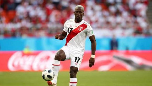 Luis Advíncula se habría lesionado a pocos días del Perú vs. Argentina. (Foto: EFE)