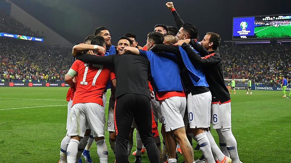 La selección de Chile clasificó a semifinales y así informó la prensa 'mapochina' el triunfo de 'La Roja'