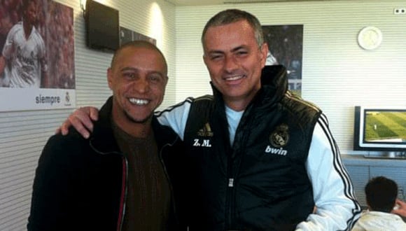 Roberto Carlos: "(Mourinho) me ha dicho que se va a quedar"