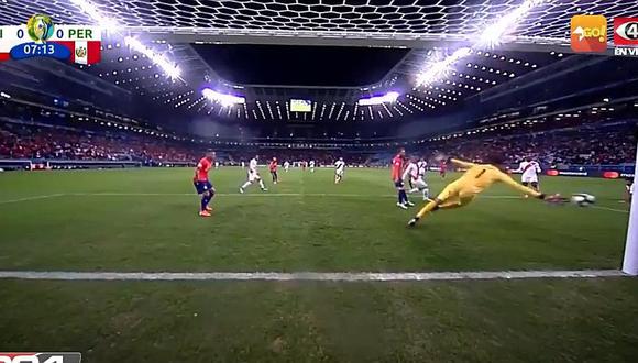 Perú vs. Chile EN VIVO | Charles Aránguiz falló el gol tras error en salida de la Bicolor | VIDEO