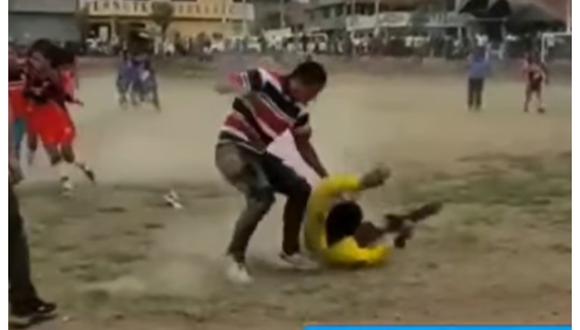 Hasta en las ligas de fútbol femenino los árbitros son agredidos. (Foto: captura)