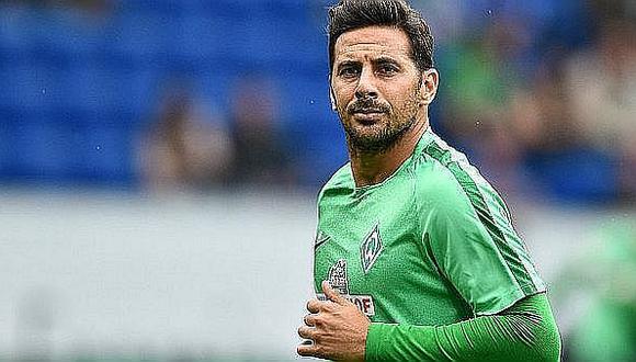 Claudio Pizarro: Werder Bremen evalúa no renovarle contrato por elevado sueldo