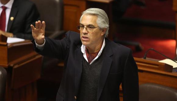 El congresista Gino Costa resaltó el pedido de la bancada del Partido Morado para reconsiderar la votación de la moción de vacancia presidencial. (Foto: GEC)