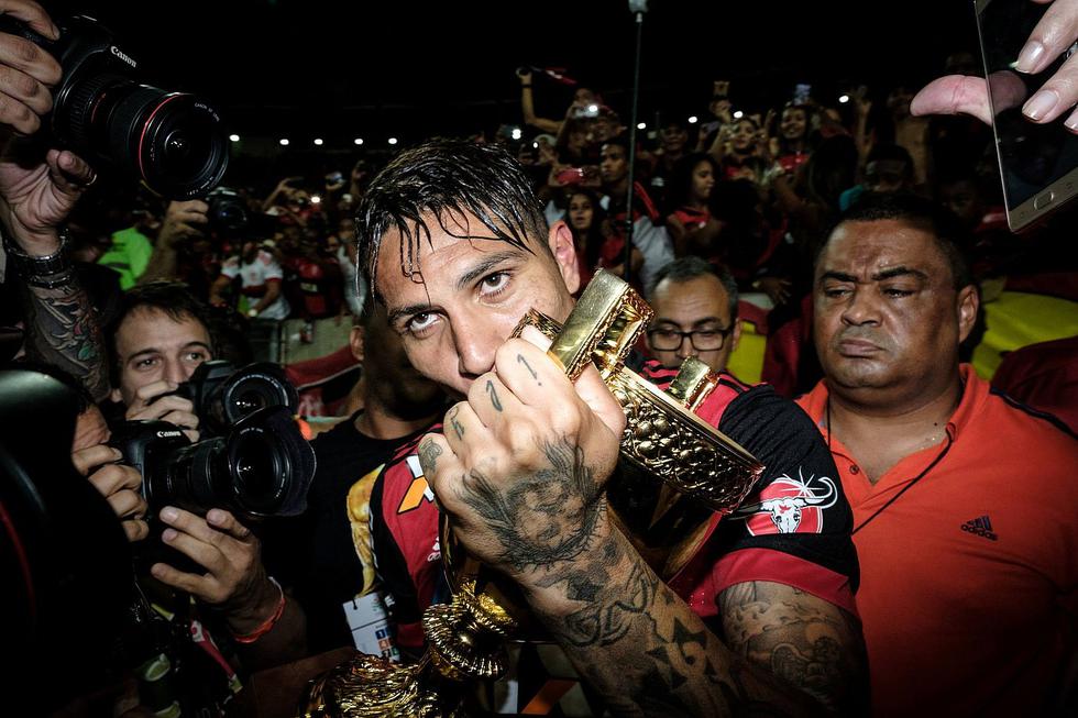 Paolo Guerrero: así celebró el Campeonato Carioca [IMÁGENES]