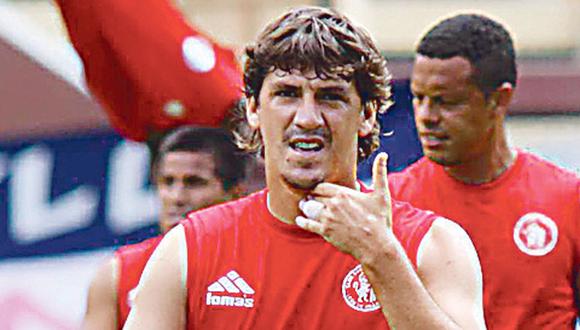 Jean Ferrari critica a dirigentes huancainos por salida de Castillo