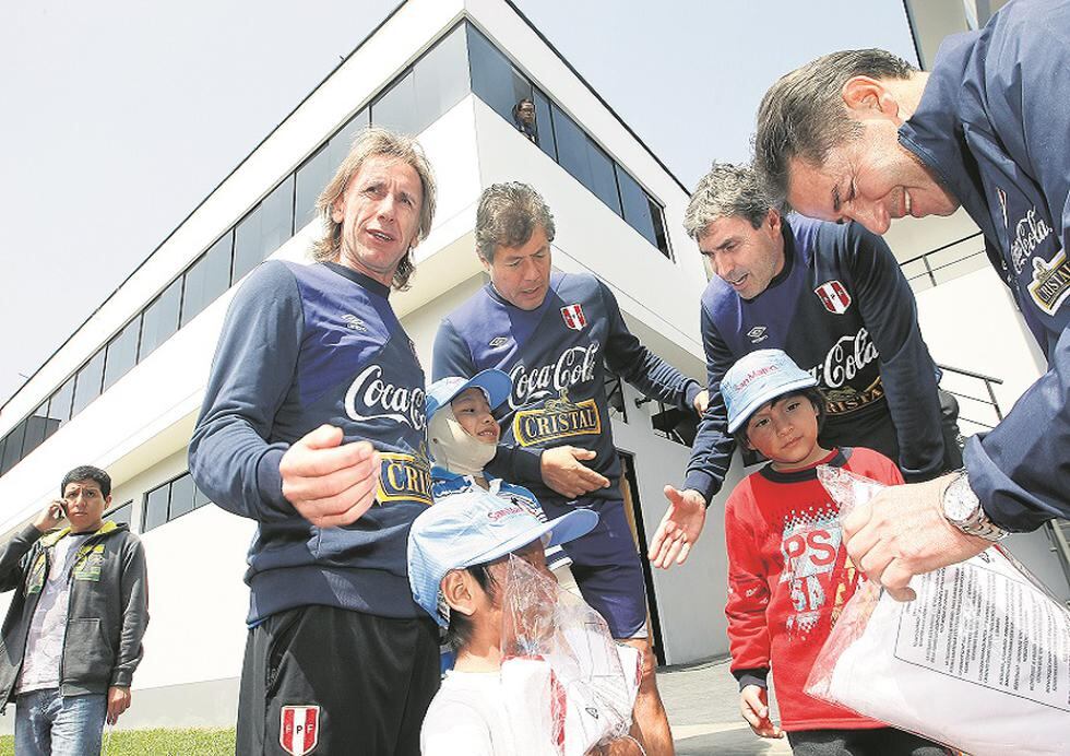 Ricardo Gareca y su buen corazón con la Asociación de Niños Quemados