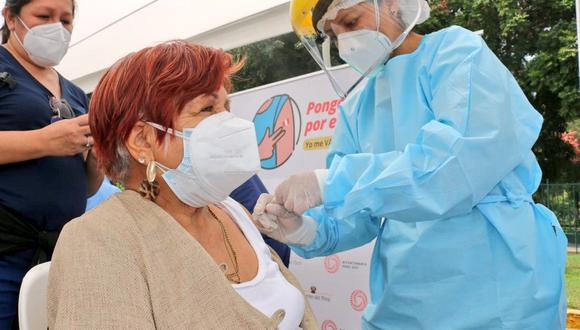El proceso de vacunación comenzó el martes 9 de febrero en los principales centros de salud en Lima y Callao. (Foto: Minsa)