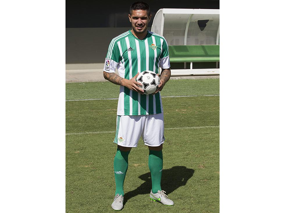 Así fue la presentación de Juan Vargas en el Real Betis [GALERÍA]