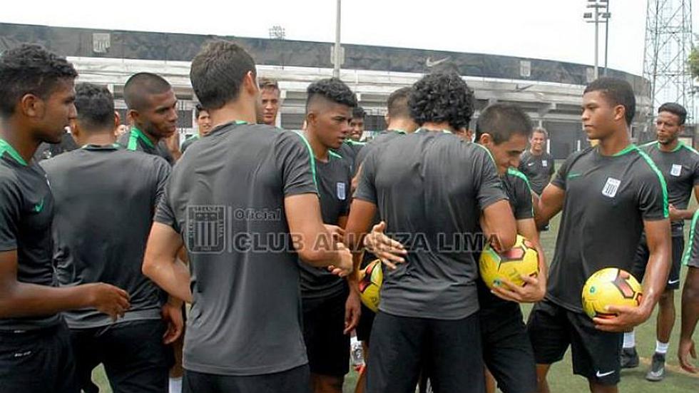 Alianza Lima: Así vivieron el cumpleaños de Óscar Vílchez [GALERÍA]