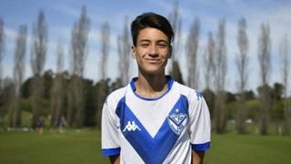 Promesa de Vélez Sarsfield abandona el club, firma con Juventus y lo anuncian como "el nuevo Di María" [FOTO]