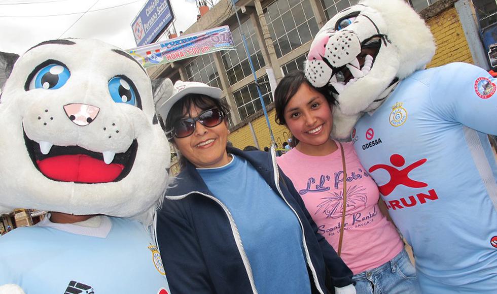 FOTOS: Hinchas de Cristal y Real Garcilaso armaron la previa 
