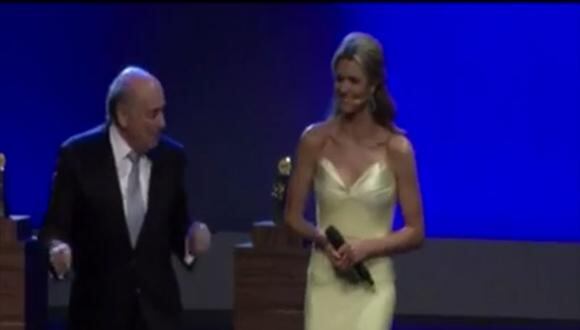 Mundial Brasil 2014 Joseph Blatter bailó durante congreso de FIFA [VIDEO]