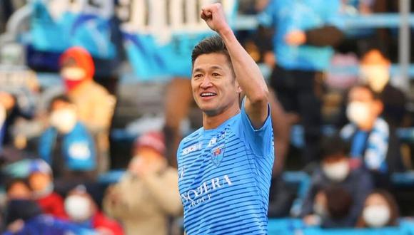 Kazuyoshi Miura busca un nuevo récord en futbol mundial (Foto: AFP)