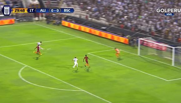 Mauricio Affonso a punto de poner el 1 a 0 para Alianza Lima [VIDEO]