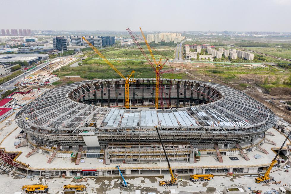 Además del estadio del Guangzhou Evergrande, en Shangai se construye el estadio del SIPG para 33 mil personas. . (Foto: STR / AFP)