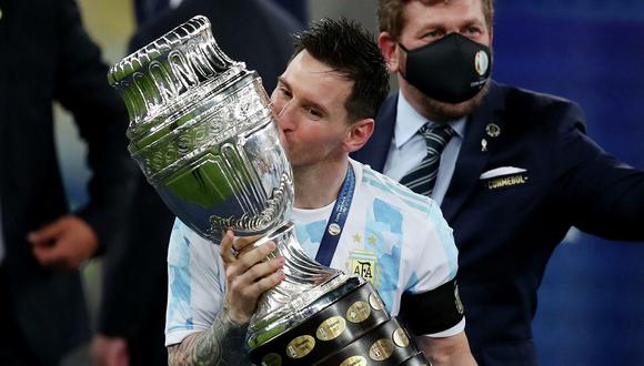 Lionel Messi salió campeón en condición de jugador libre y en redes aseguran que necesitaba no ser jugador del Barcelona para festejar con su selección (Foto: Reuters / Ricardo Moraes)