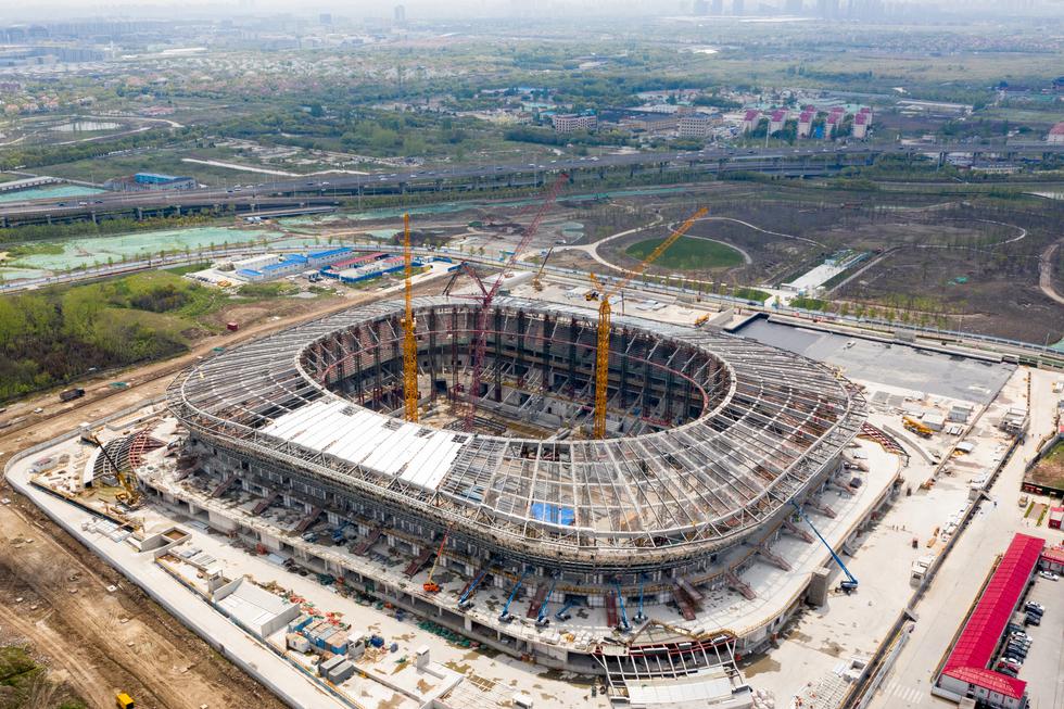 Además del estadio del Guangzhou Evergrande, en Shangai se construye el estadio del SIPG para 33 mil personas. . (Foto: STR / AFP)